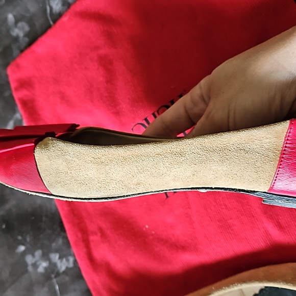 Carolina Herrera Camel Suede, Bl Red Bow Ballet Flats - Picture 5 of 9